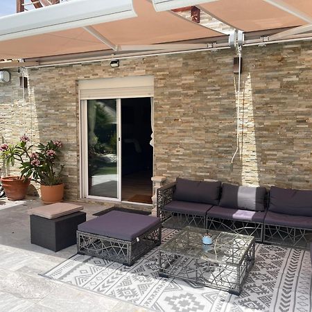 Suite Privada Frente A La Piscina Para 2 Personas Con Sofa Cama Para 2 Mas 4P No Es Casa Completa San Vicente Raspeig Exterior foto