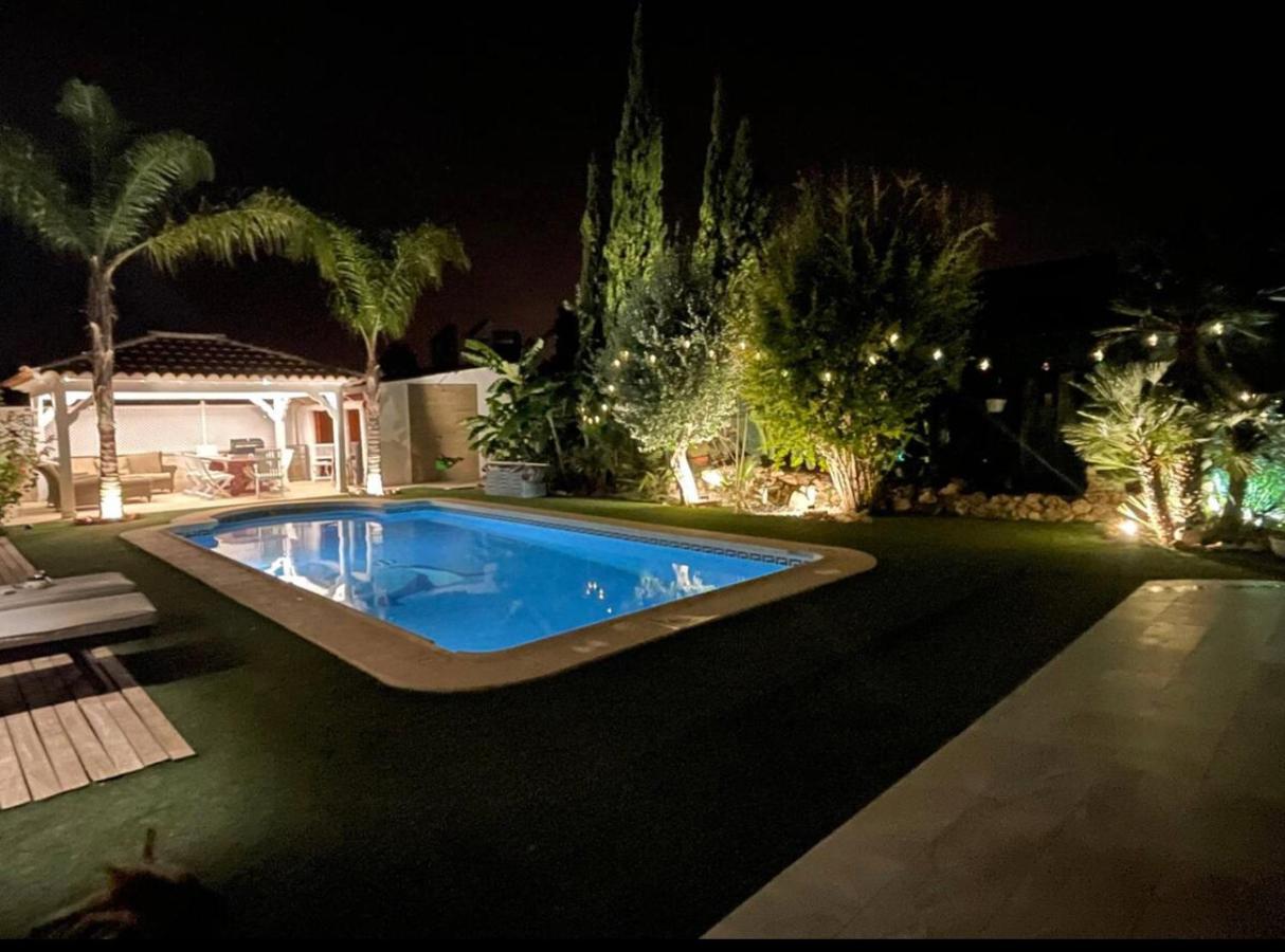 Suite Privada Frente A La Piscina Para 2 Personas Con Sofa Cama Para 2 Mas 4P No Es Casa Completa San Vicente Raspeig Exterior foto