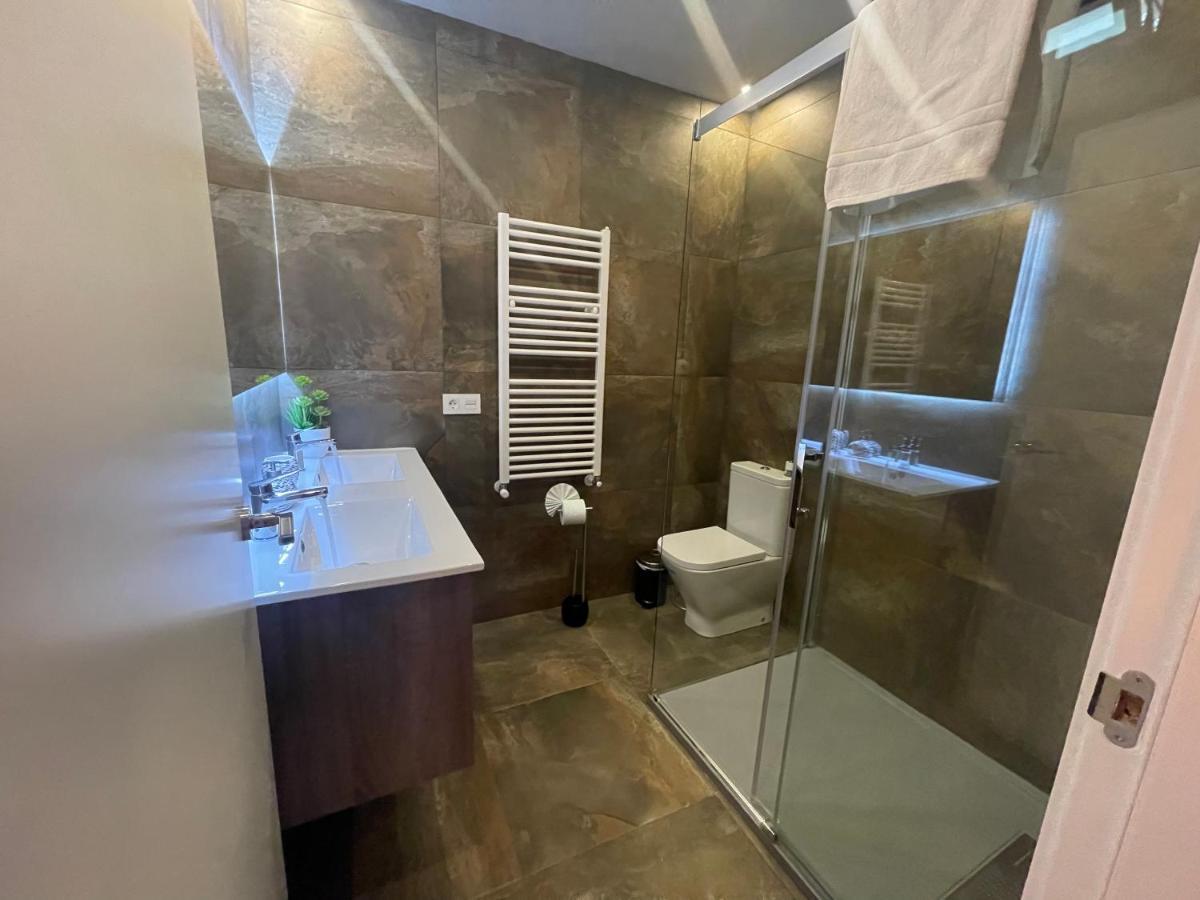 Suite Privada Frente A La Piscina Para 2 Personas Con Sofa Cama Para 2 Mas 4P No Es Casa Completa San Vicente Raspeig Exterior foto